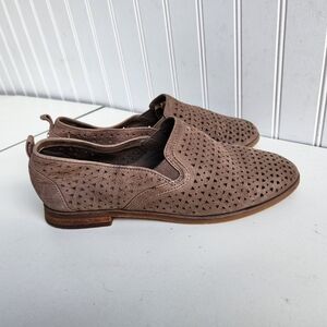 Nurture Shoes Womens 5.5 M Perforated Slip On Flats Comfort Blue Leather Slip On